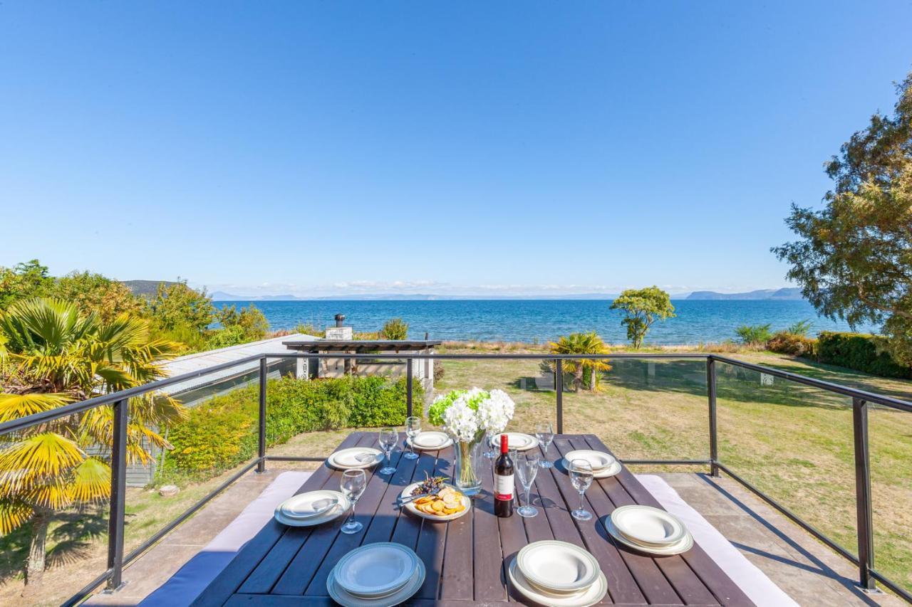 Lakefront Villa - Waitahanui Holiday Home Dış mekan fotoğraf