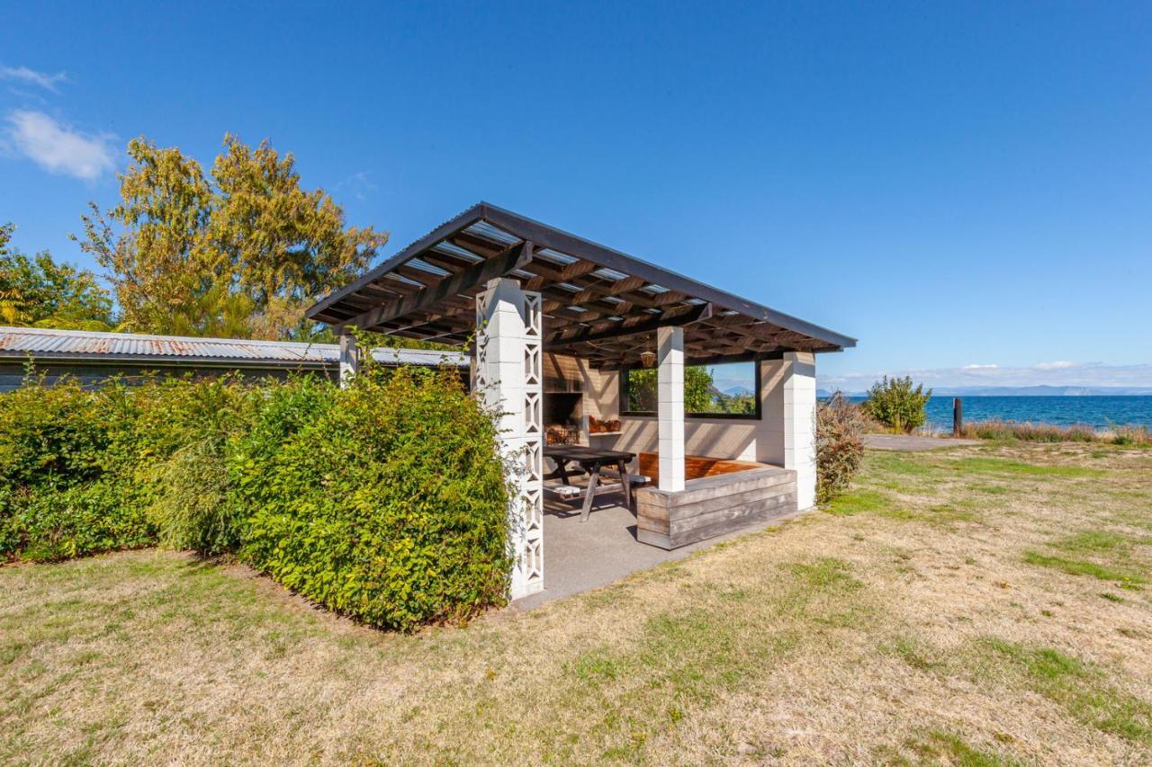 Lakefront Villa - Waitahanui Holiday Home Dış mekan fotoğraf