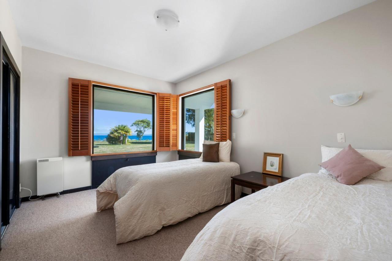 Lakefront Villa - Waitahanui Holiday Home Dış mekan fotoğraf