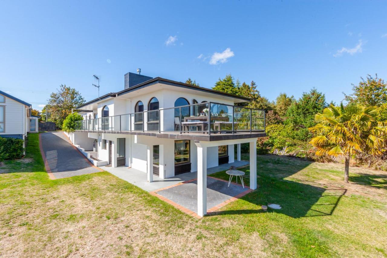 Lakefront Villa - Waitahanui Holiday Home Dış mekan fotoğraf